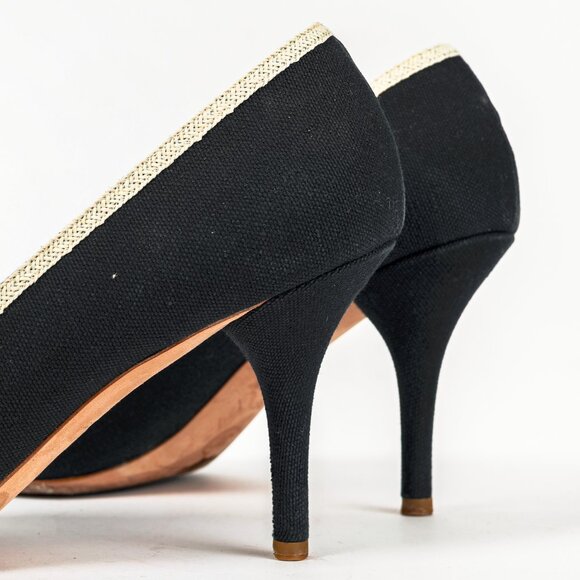 Chanel 06P Black Canvas Camellia-Rosette Pumps - Picture 8 of 10